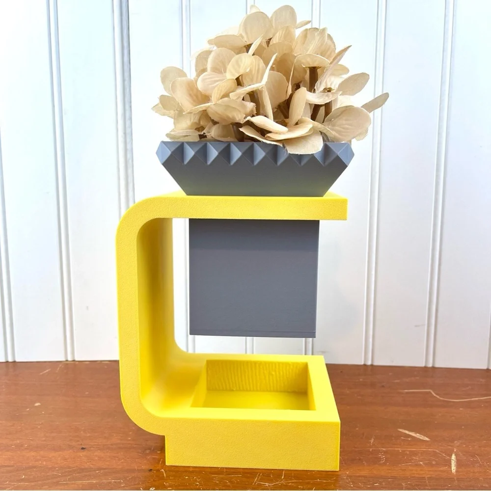 The Daka Planter, Planter with Stand, Indoor Flower Pot, Succulent